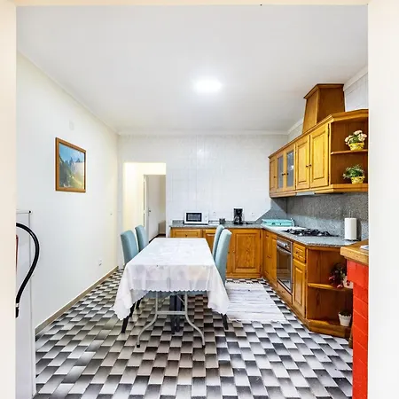 Holiday home Casa T3 Area Metropolitana Do Porto Carregosa
